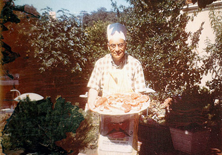 Image of Photo setting the foundation 2
