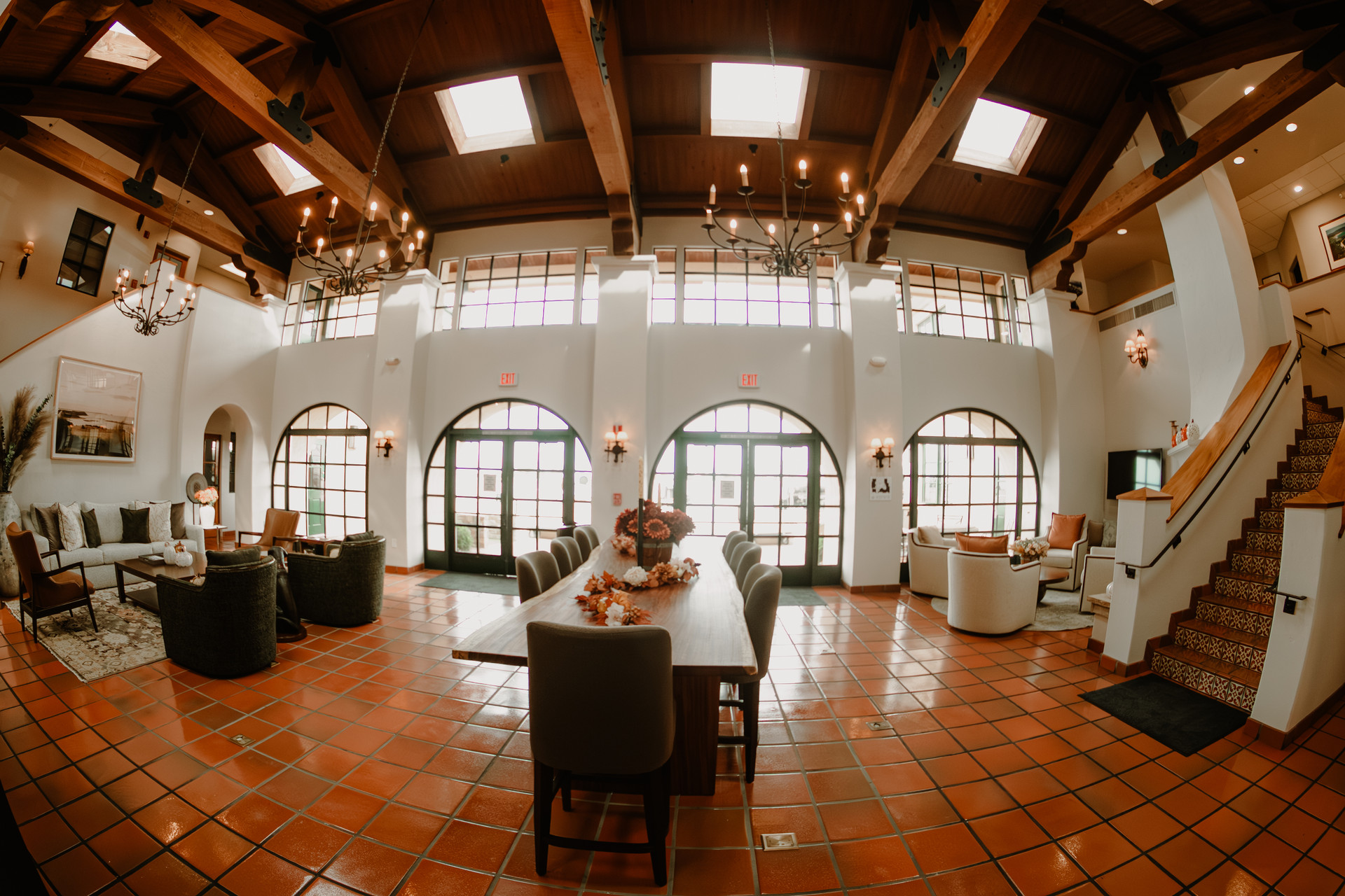 Facilities (Del Monte Aviation)