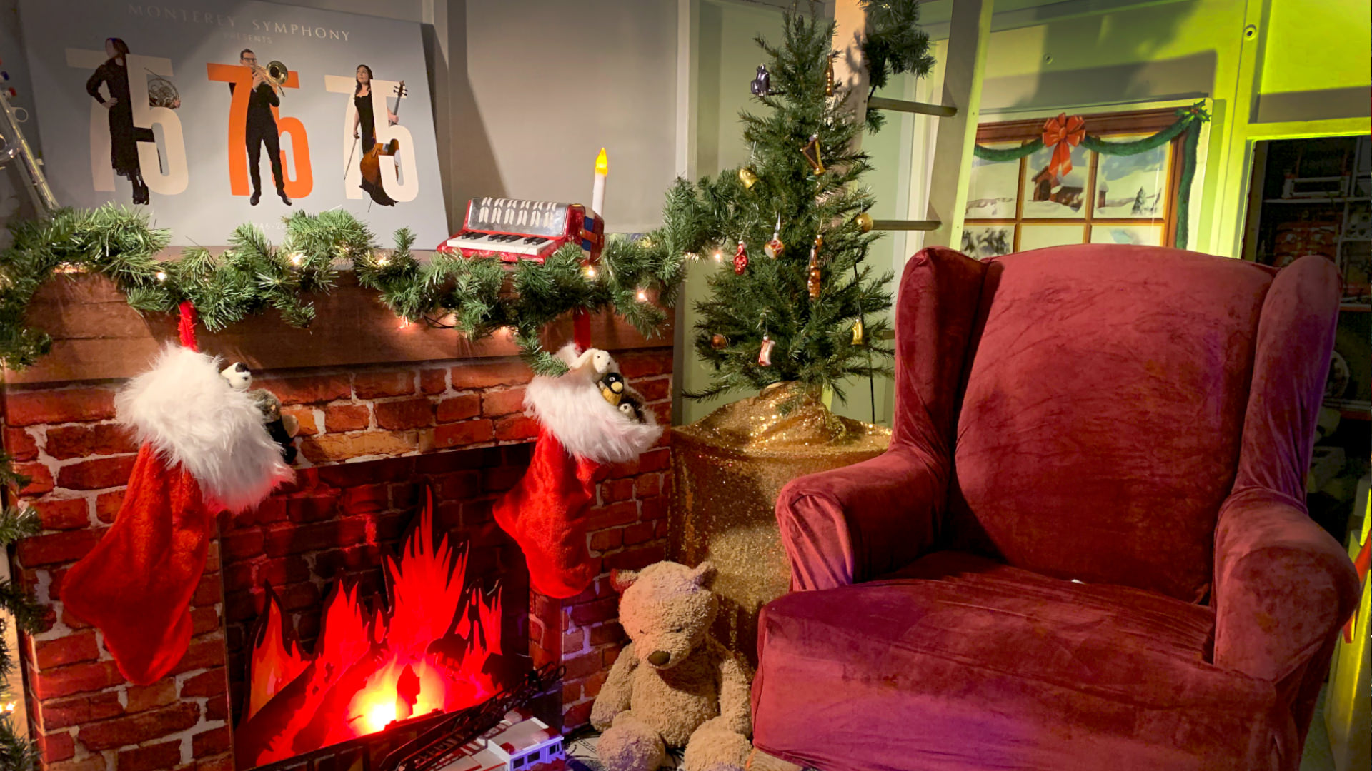 Image of MSO Holidayzoombackground2